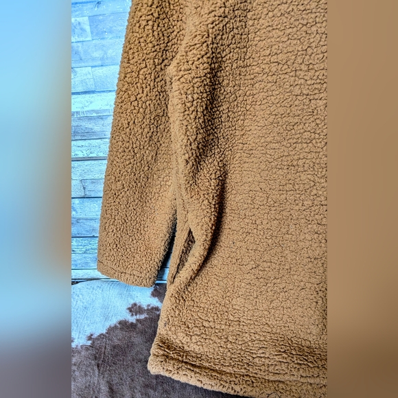 Sunshine & Rodeos Sherpa Teddy Jacket With Plaid Detailing - Picture 10 of 15